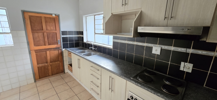 3 Bedroom Property for Sale in Geelhoutpark North West